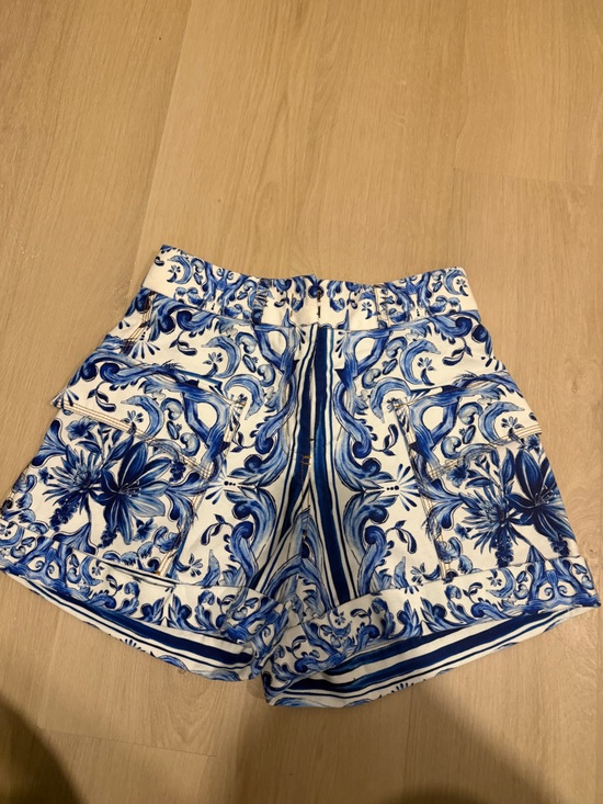 FARM Rio Pants - FARM Rio Garden Tiles White Shorts with Blue Floral Tile Print